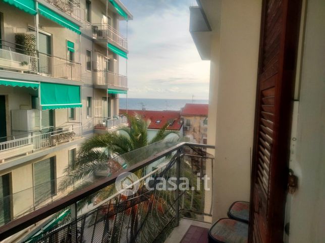Appartamento in residenziale in Via J. J. Jonquiere 20