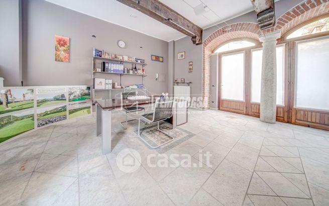 Ufficio in commerciale in Via Prevosto Felice Piana