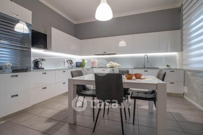 Appartamento in residenziale in Viale Litorale Marina 140