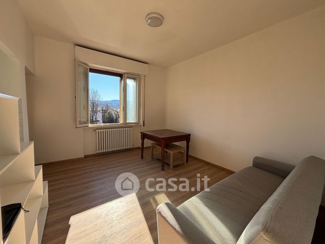 Appartamento in residenziale in Via Ugo Viviani 19