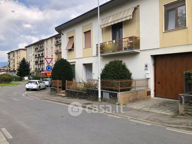 Appartamento in residenziale in Via Achille Grandi