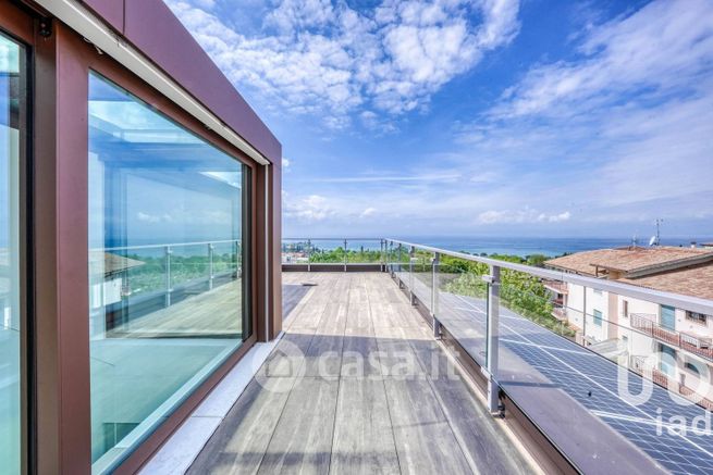 Appartamento in residenziale in Via San Colombano 21