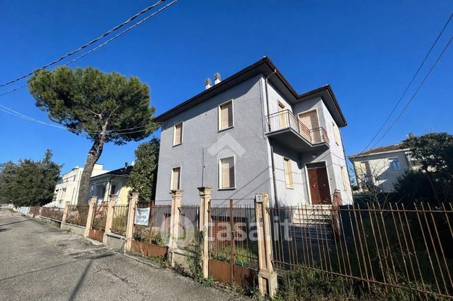 Casa bi/trifamiliare in residenziale in Via Ovidio 7