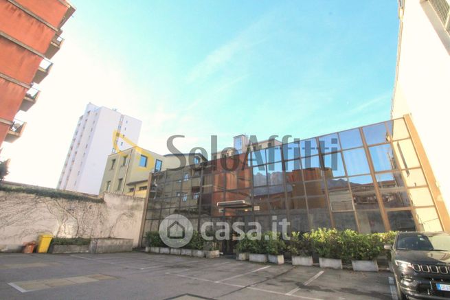 Ufficio in commerciale in Viale Dante Alighieri 14