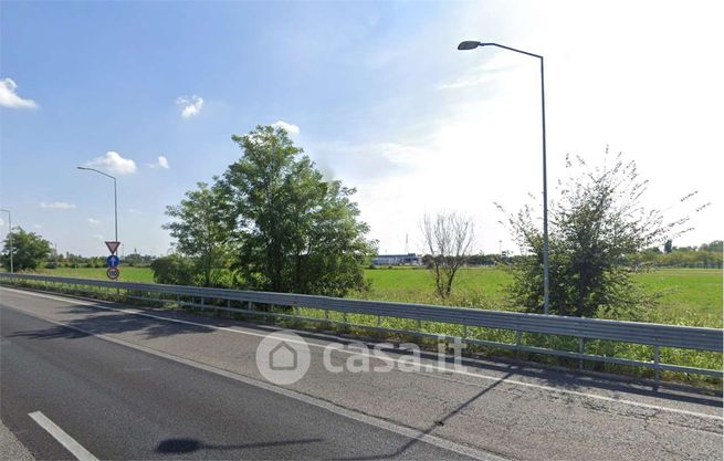 Terreno agricolo in commerciale in Tangenziale Sud