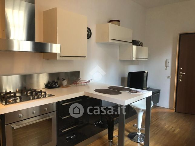 Appartamento in residenziale in Via Vignola 4