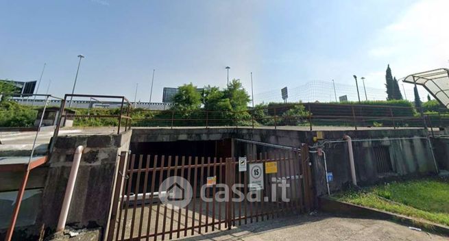 Box/posto auto in residenziale in Via della Chiesetta 2