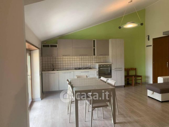 Appartamento in residenziale in Via Montelena Nuova