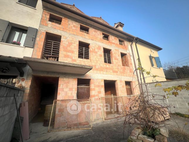 Villetta a schiera in residenziale in Via Cal di Breda 62