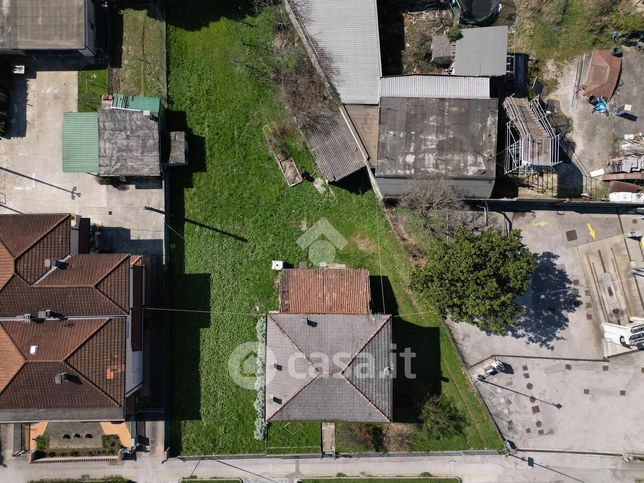 Terreno edificabile in residenziale in Via Pasubio 10