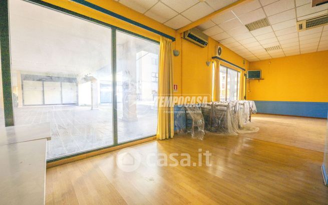 Capannone in commerciale in Via Roma