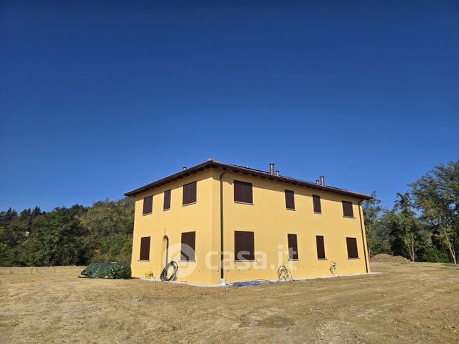Casa bi/trifamiliare in residenziale in Via Pietro Nenni 42