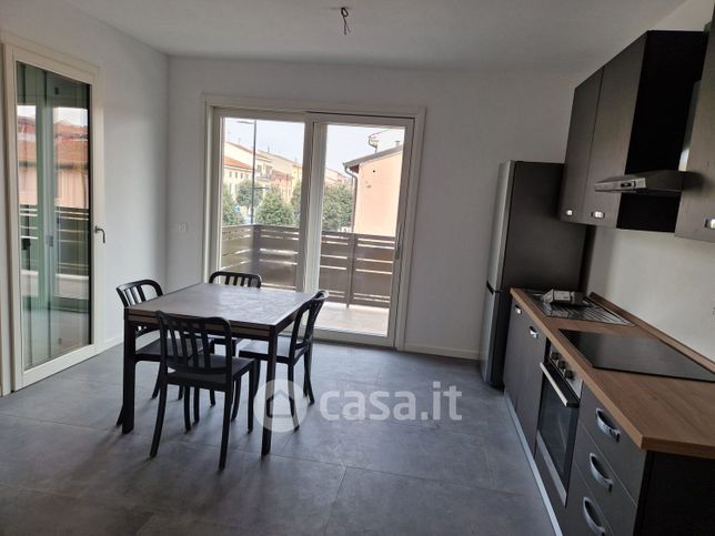 Appartamento in residenziale in Via Nino Bixio