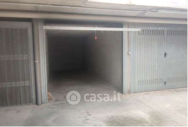 Box/posto auto in residenziale in Via Piero Gobetti
