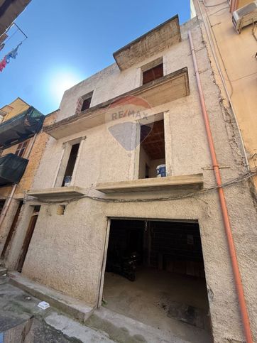 Casa indipendente in residenziale in Via Santa Caterina da Siena 40