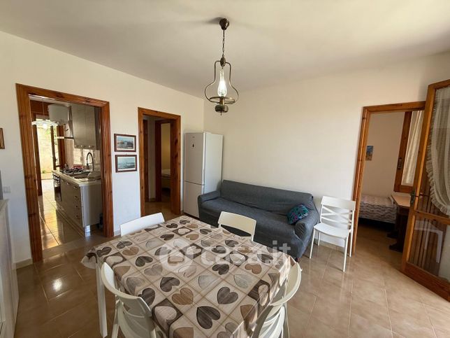 Casa indipendente in residenziale in Viale Argentina 102