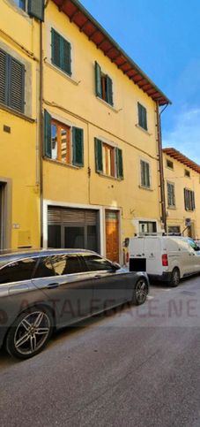 Appartamento in residenziale in Via Arturo Checchi 38