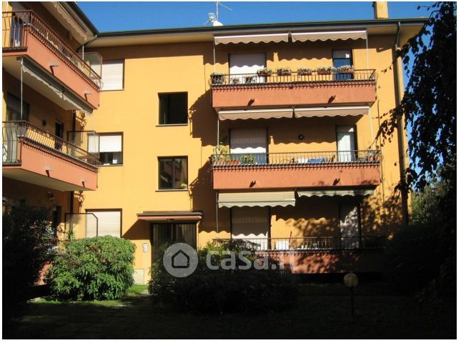 Appartamento in residenziale in Via Tiziano 10