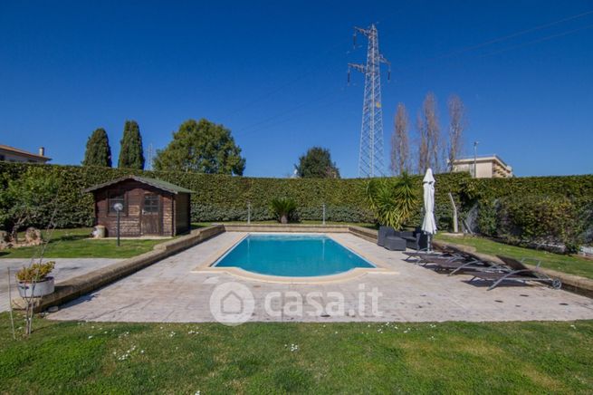 Villa in residenziale in Via Sergio Amidei 70