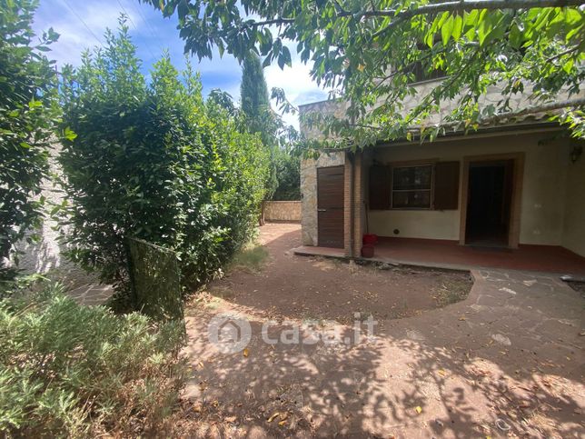 Villetta a schiera in residenziale in Via unione sovietica
