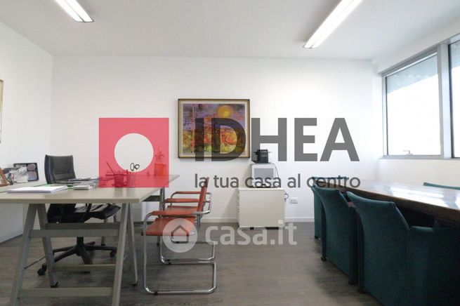 Ufficio in commerciale in Via Solferino