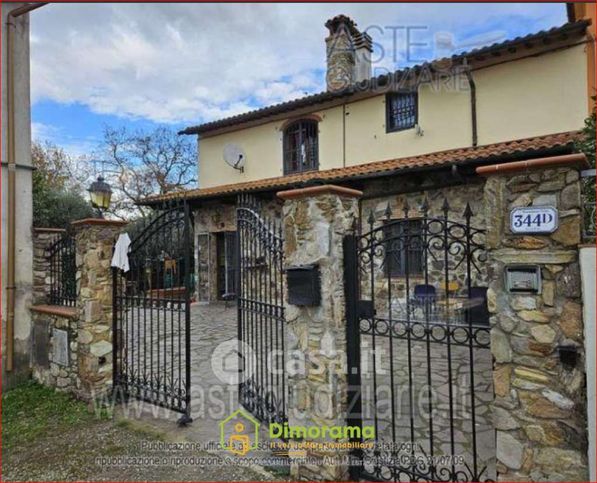 Villa in residenziale in Via del Porto 344 D