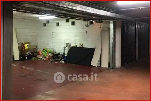 Garage/posto auto in residenziale in Via Creta