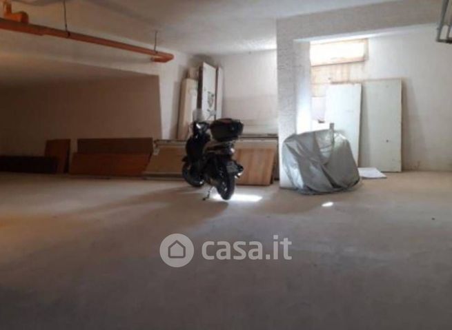 Box/posto auto in residenziale in Viale Regione Siciliana