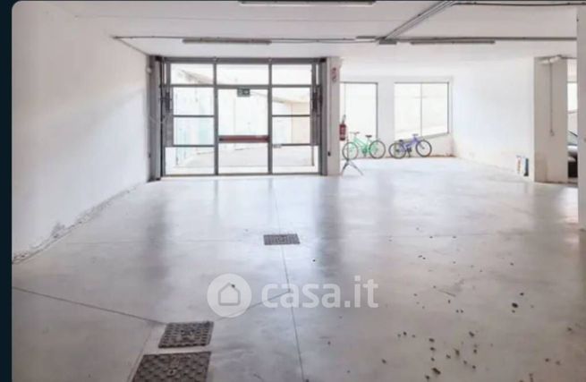 Box/posto auto in residenziale in Contrada Peschiera