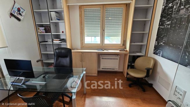 Ufficio in commerciale in Piazza Paul Harris