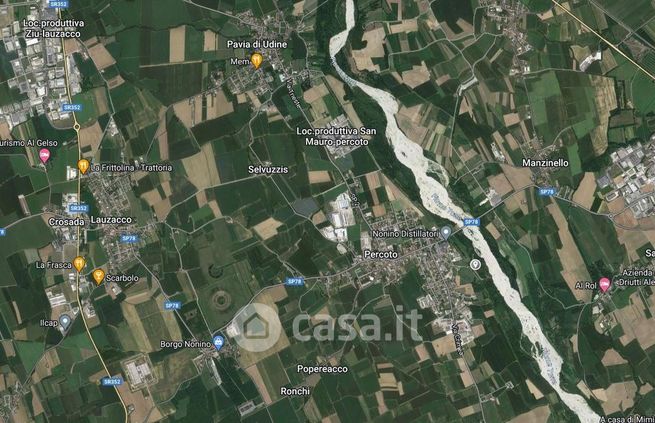 Terreno agricolo in commerciale in Via Alcide De Gasperi