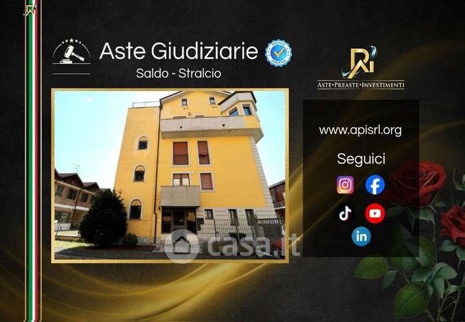 Appartamento in residenziale in Via Luigi Cadorna 11