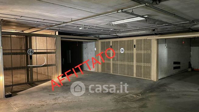 Garage/posto auto in residenziale in Viale Miramare 3