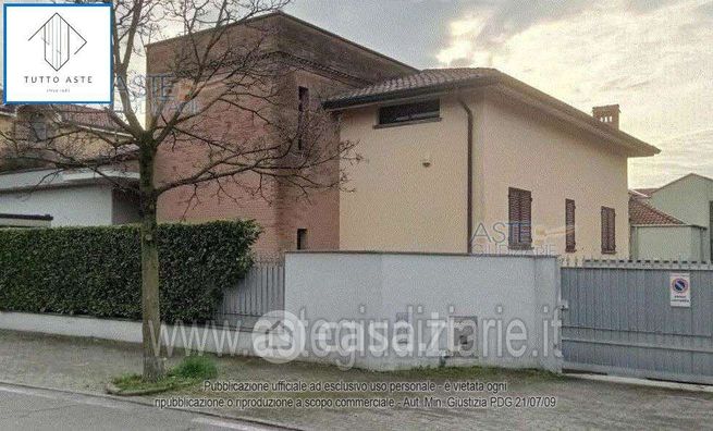 Appartamento in residenziale in Via dell'Acqua 11