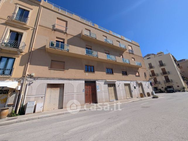 Appartamento in residenziale in Viale Regina Elena 40
