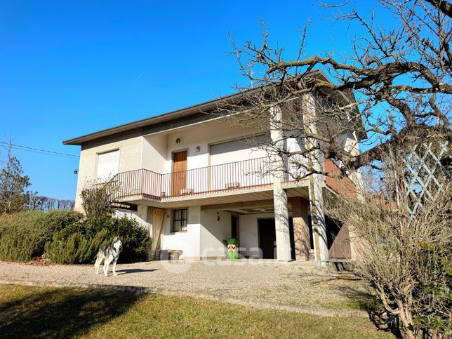 Villa in residenziale in Via Giusti Giuseppe 21