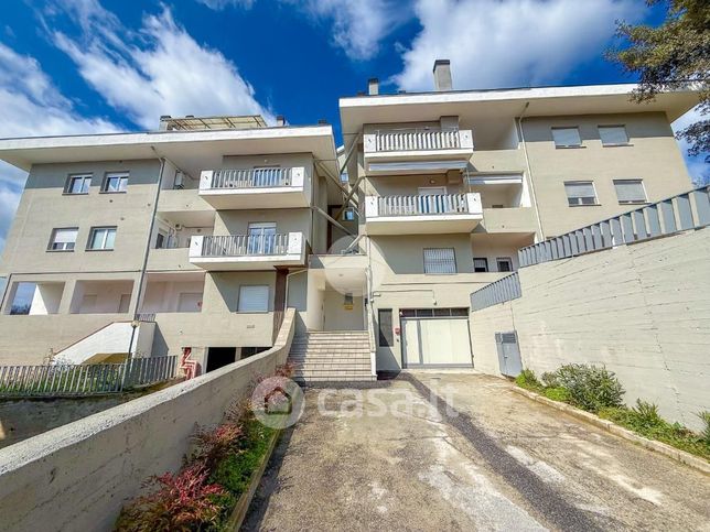 Appartamento in residenziale in Via Cona 104
