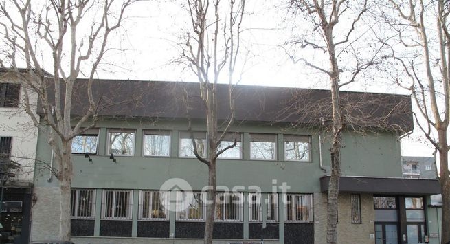 Ufficio in commerciale in Viale Fratelli Casiraghi 241