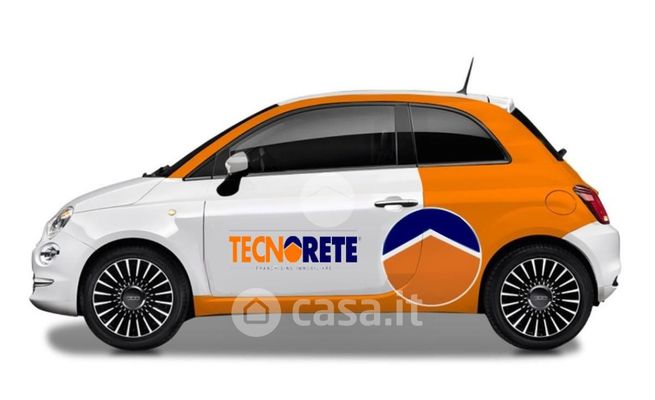 Box/posto auto in residenziale in Via Giuseppe Marcotti 19