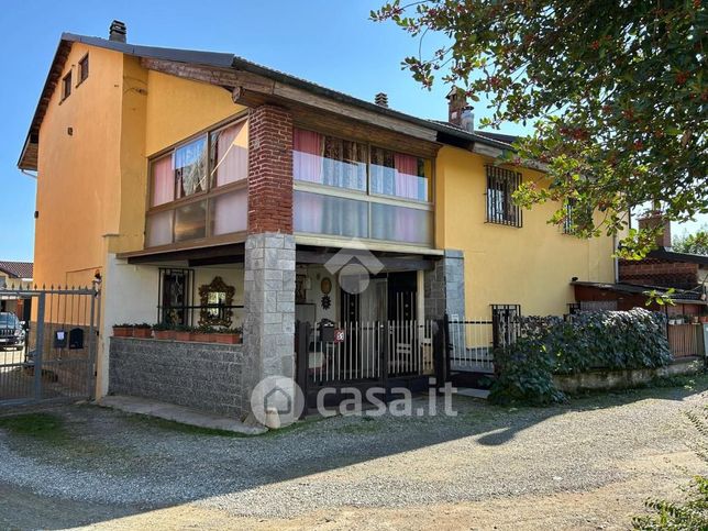 Casa bi/trifamiliare in residenziale in Via Cavaliere G. Brunetto 51