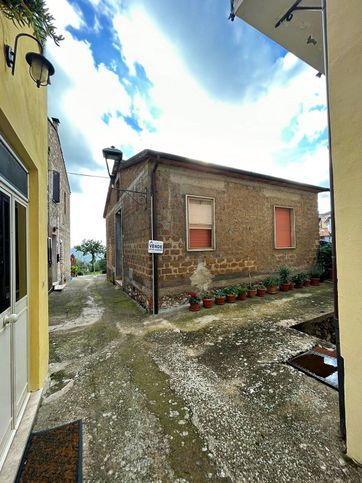 Casa indipendente in residenziale in Largo Cesare Battisti