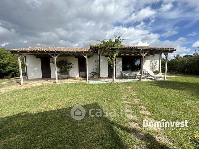 Rustico/casale in residenziale in Strada dell'Abbadia