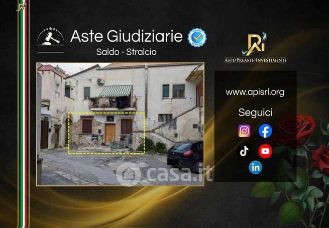 Appartamento in residenziale in Via Filippo Dentice D'Accadia 29