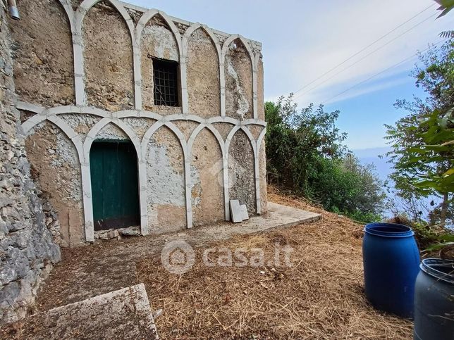 Casa indipendente in residenziale in Via Piedicampo