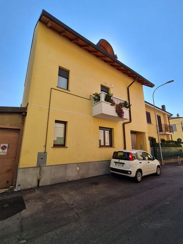 Casa indipendente in residenziale in Via dei Mille 5