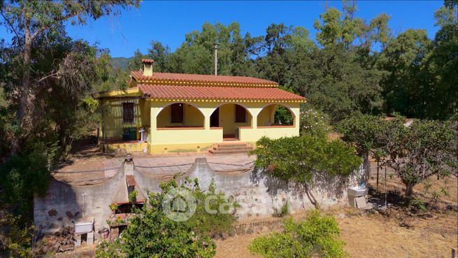 Villa in residenziale in Località is Perdigonis