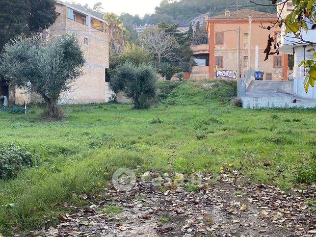 Terreno edificabile in residenziale in Via Ischia