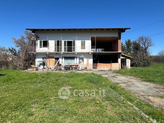 Casa indipendente in residenziale in Via Gamberi 41