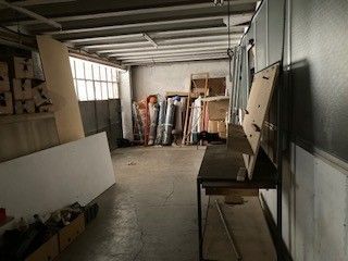 Capannone in commerciale in