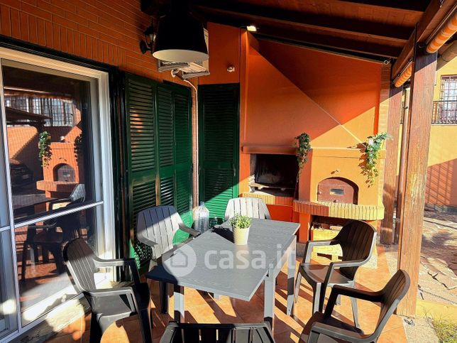 Villetta a schiera in residenziale in Via Manuel de Falla 66